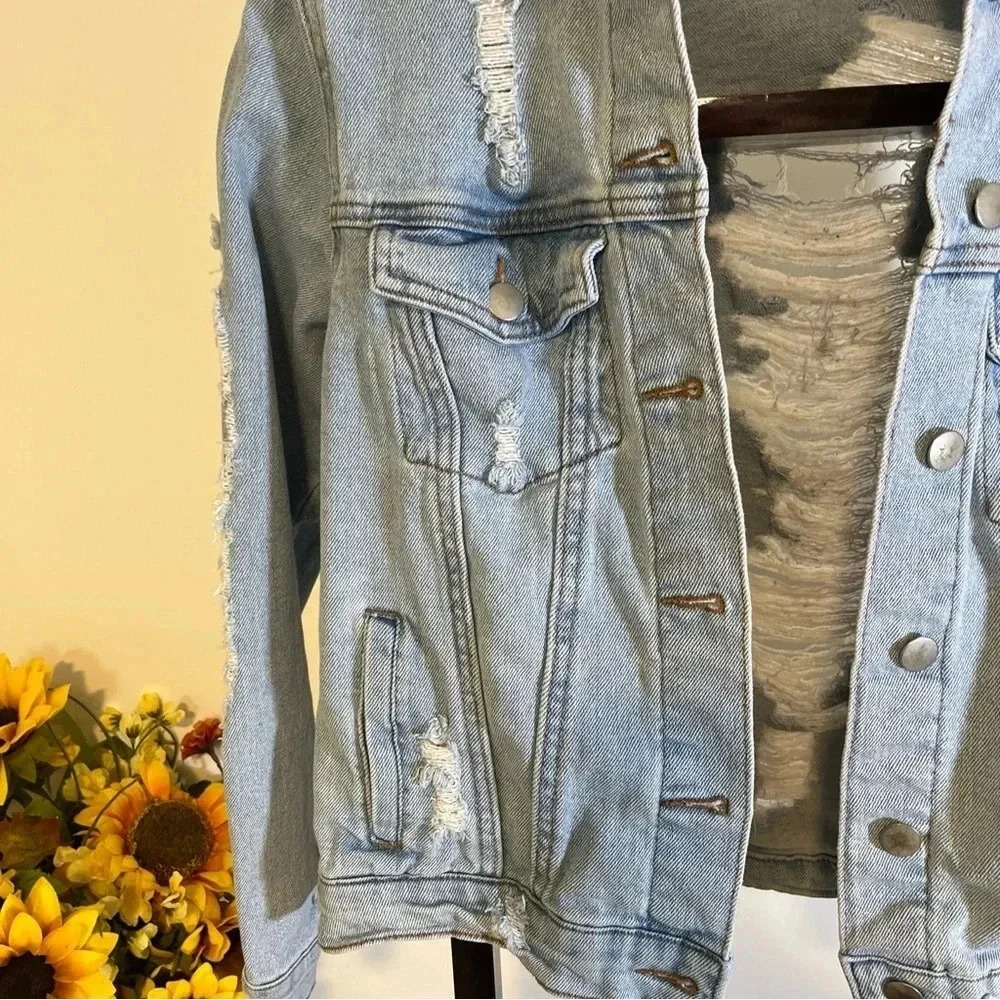 Y2K Grunge Distressed Denim Jacket Women’s Small Light Wash Jean Jacket - Picture 3 of 8